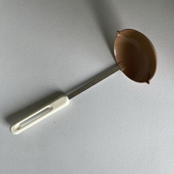Vintage Bonny USA Nylon Soup Spoon Ladle Brown Ivory Kitchen Cookwear - Picture 2 of 9